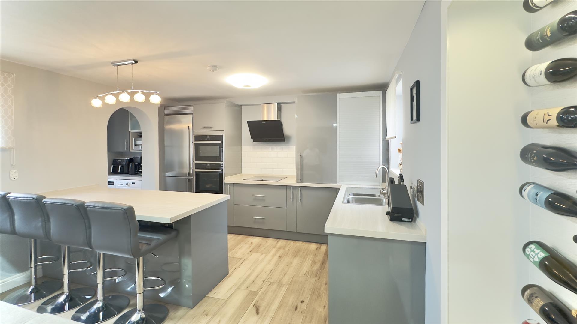 Image of Apartment - 3 Bedrooms - 1 Bathrooms for Sale in South District-Gibraltar, Image 3